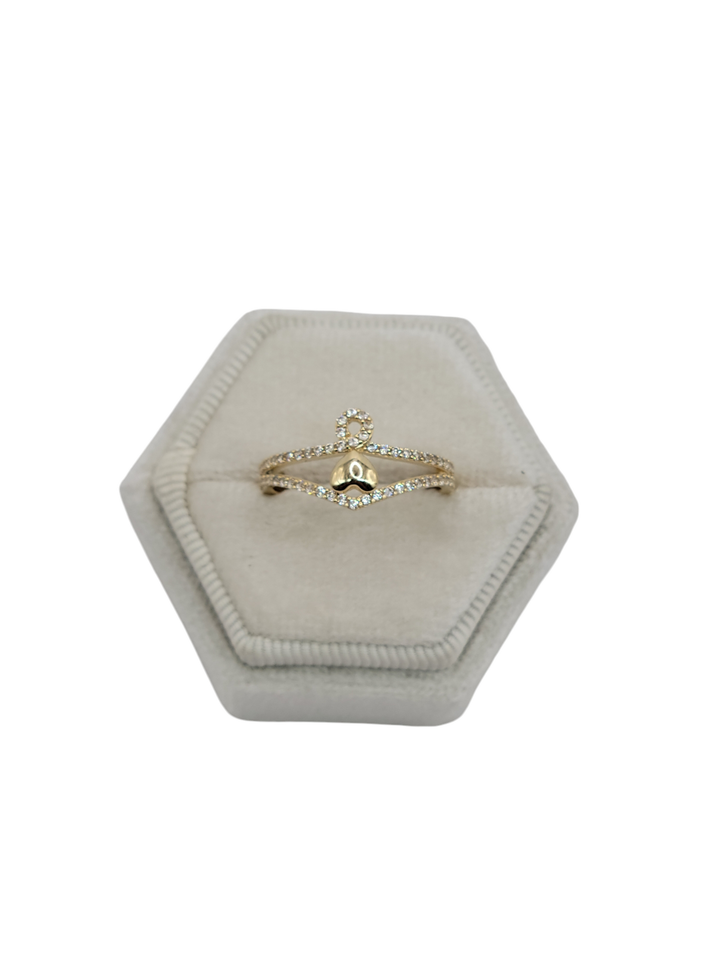 10k gold ring with CZ stones size 7