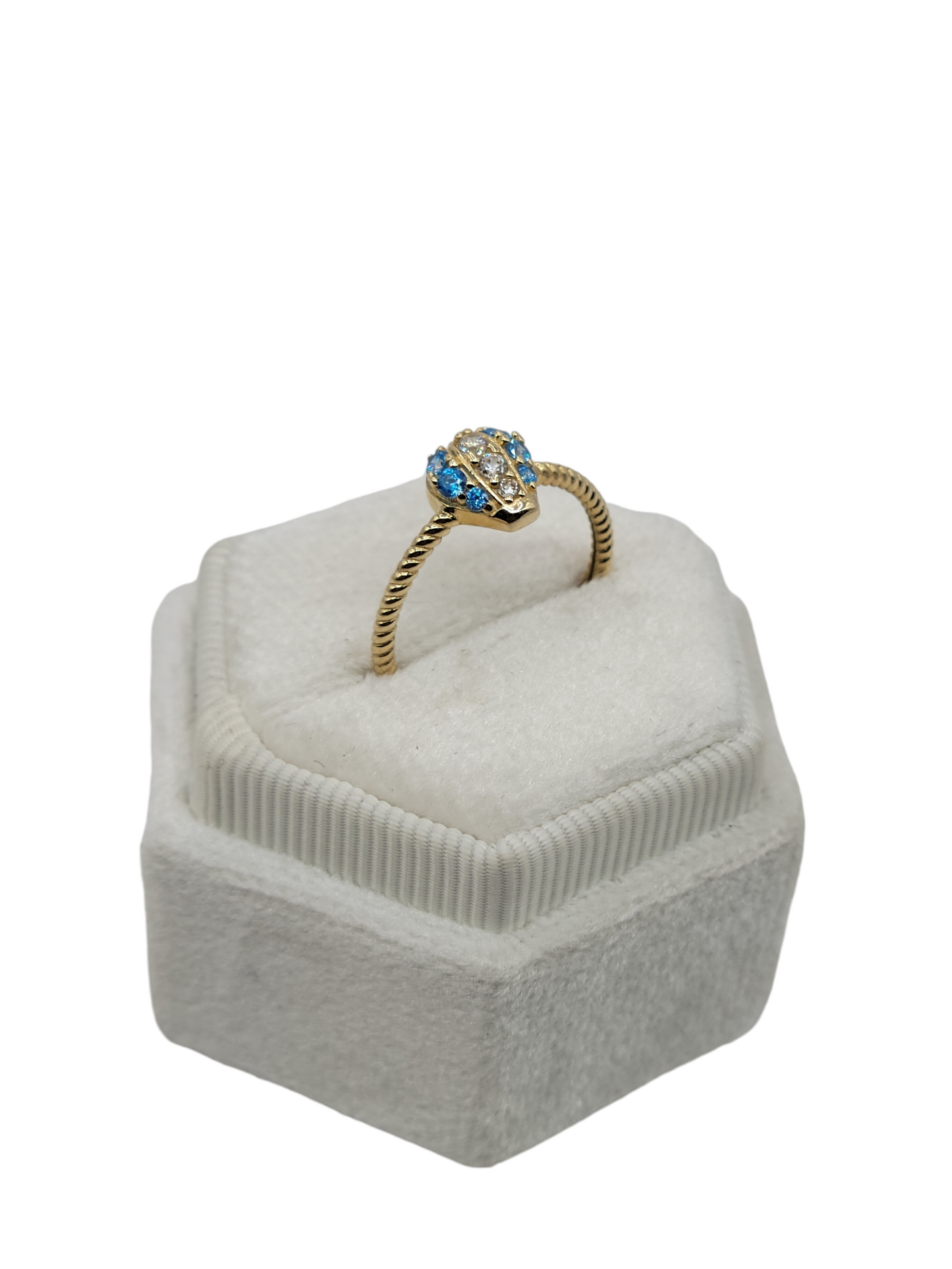 10k gold ring with CZ stones size 7