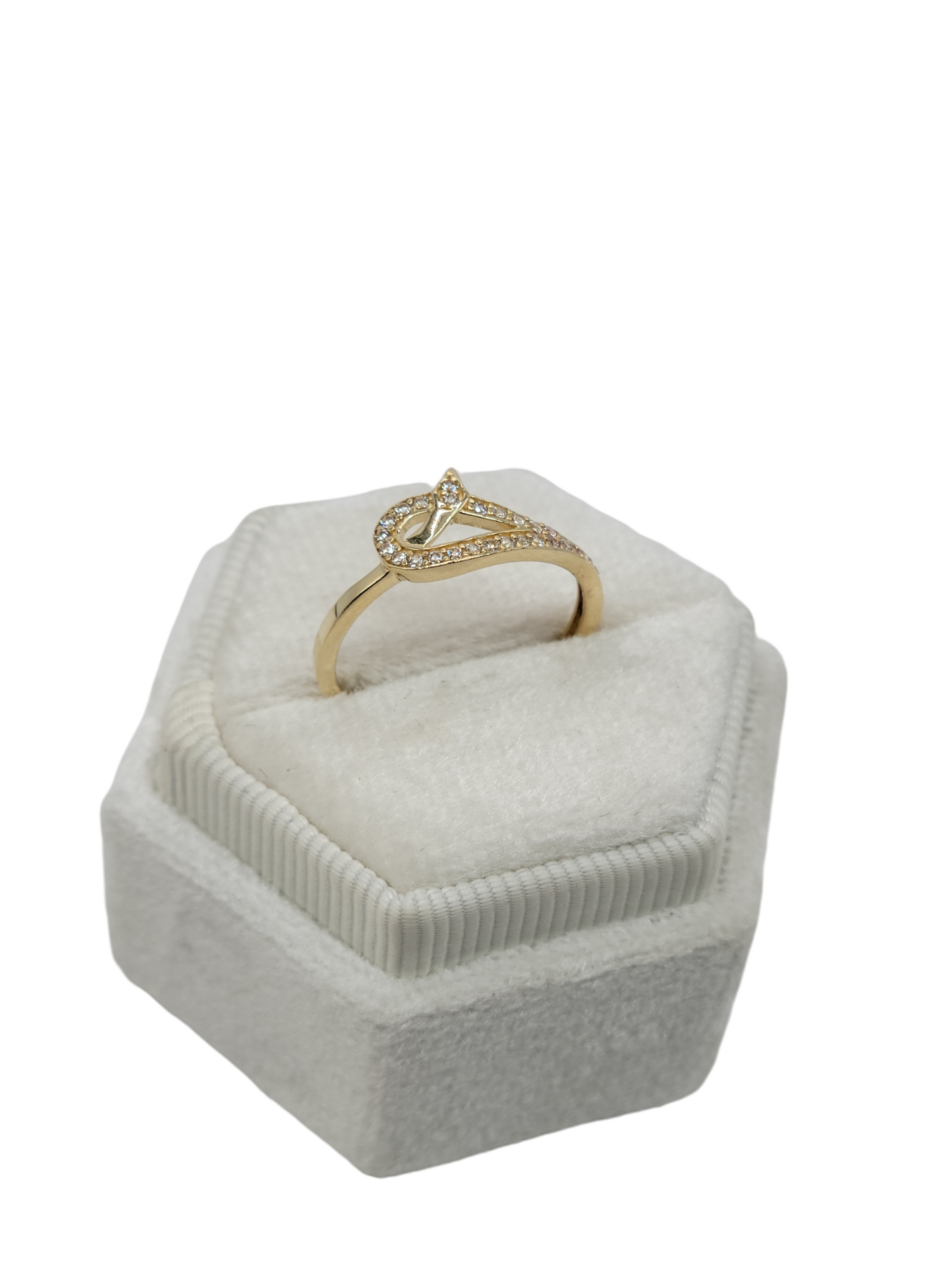 10k gold ring size 7 with CZ stones