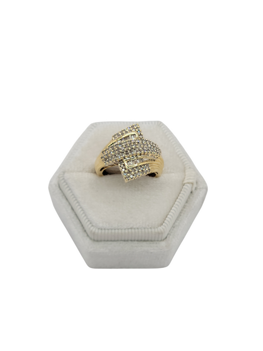 10k gold ring size 5 with real diamonds 0.60ctw