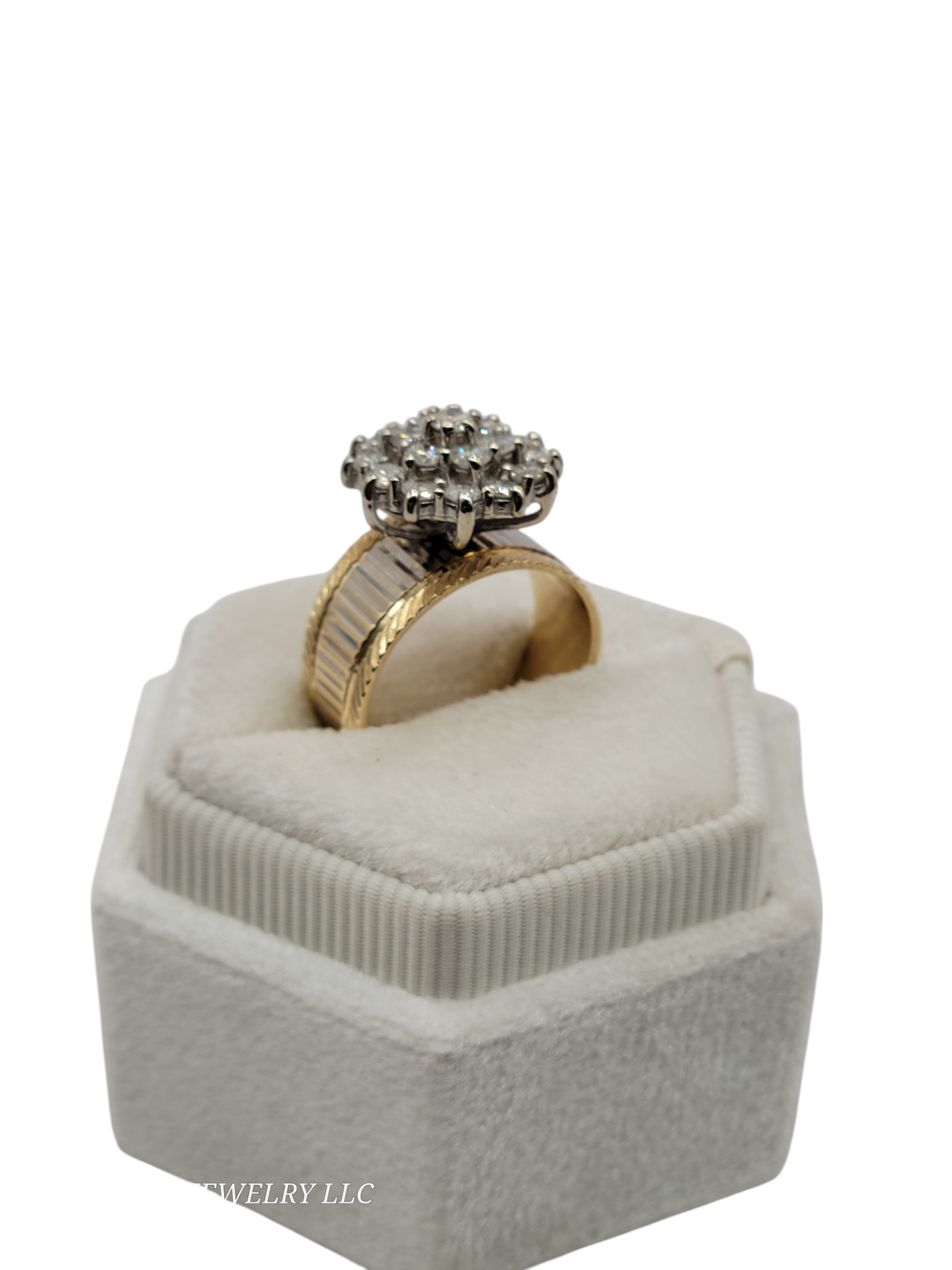 10k gold ring size 5 with real diamonds 0.40ctw