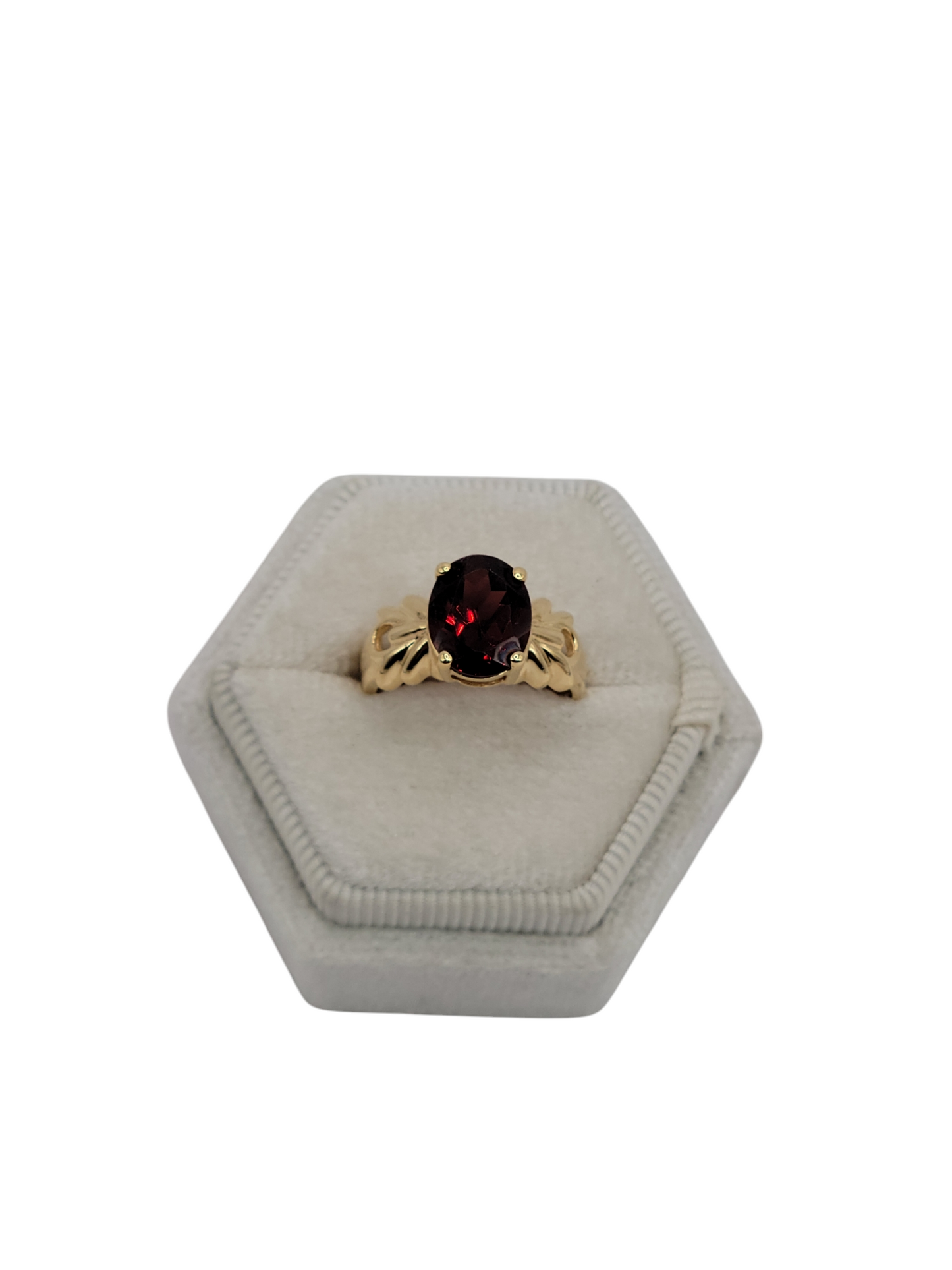 10k gold ring with CZ stones size 5