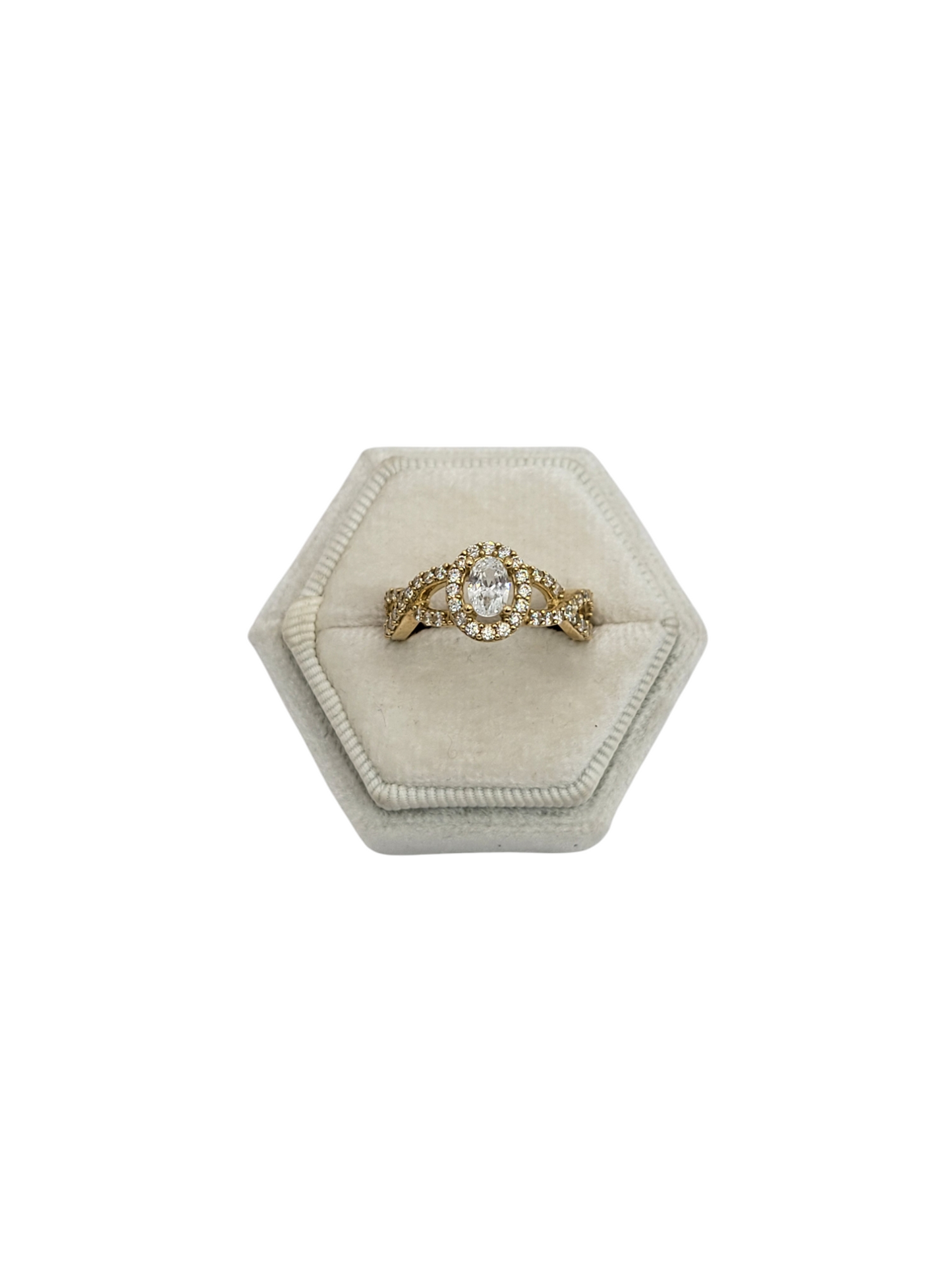 10k gold engagement ring size 7 CZ stones