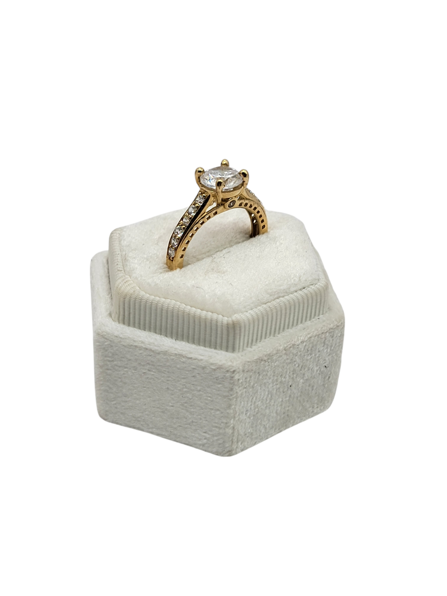 10k gold engagement ring size 7 CZ stones