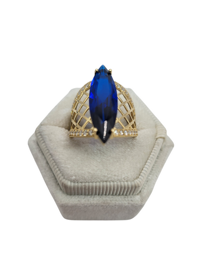 10K gold ring, blue oval stone. Size 7. CZ stone