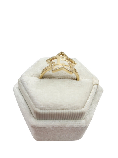10K gold ring, 15 years star. Size 7.5. CZ stone