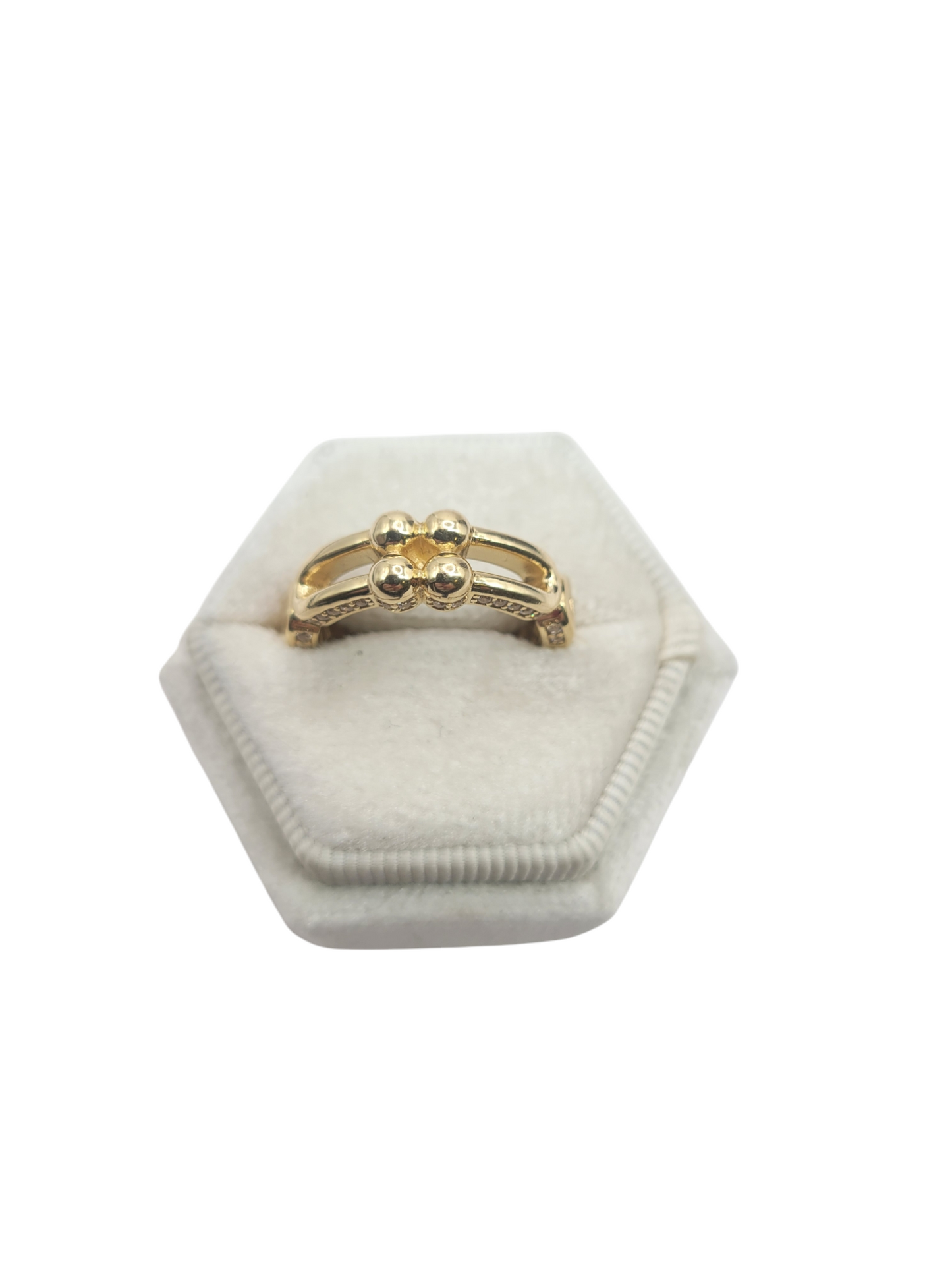 10K gold ring, 4 points. size 7.
