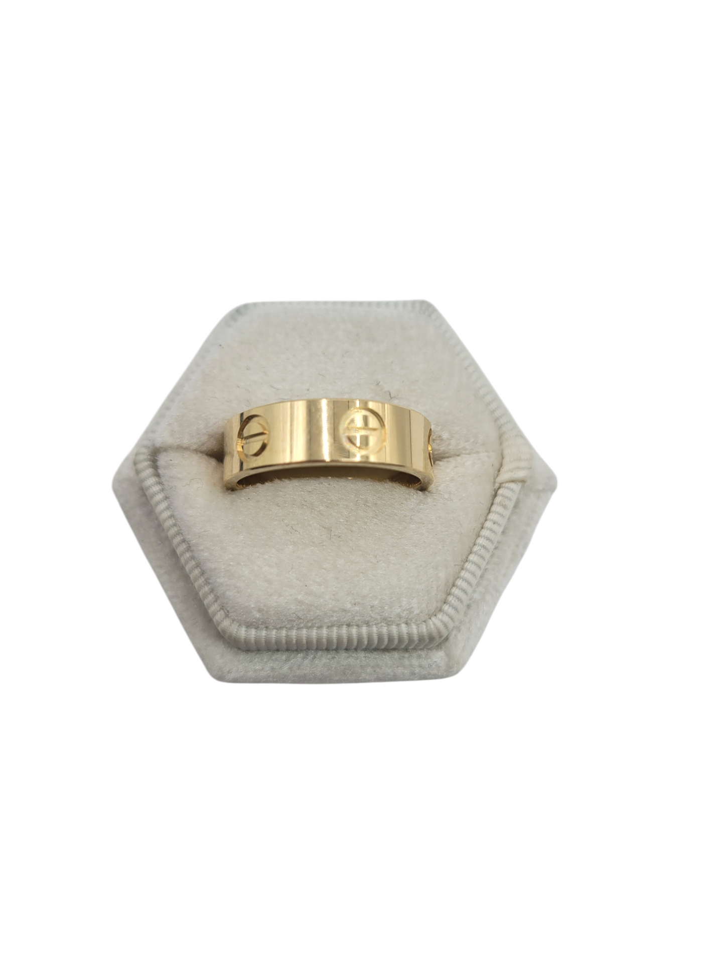 14K Gold Ring . Sign - . Size 8
