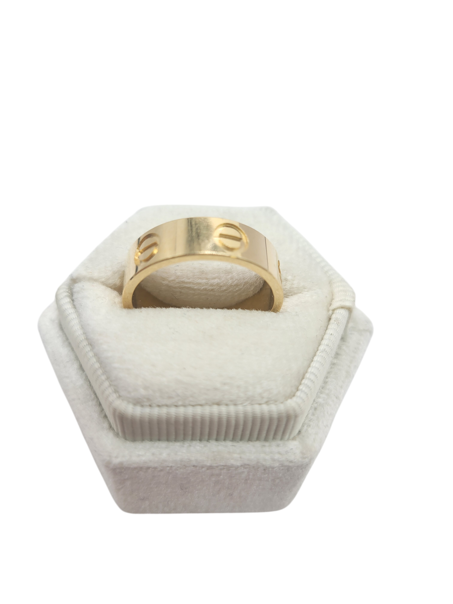 14K Gold Ring . Sign - . Size 8