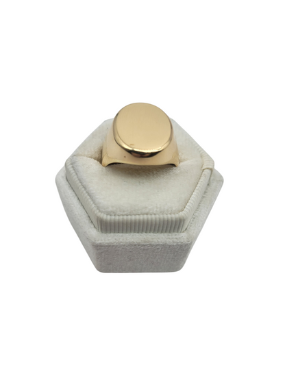 14K gold ring. smooth oval. Size 9.