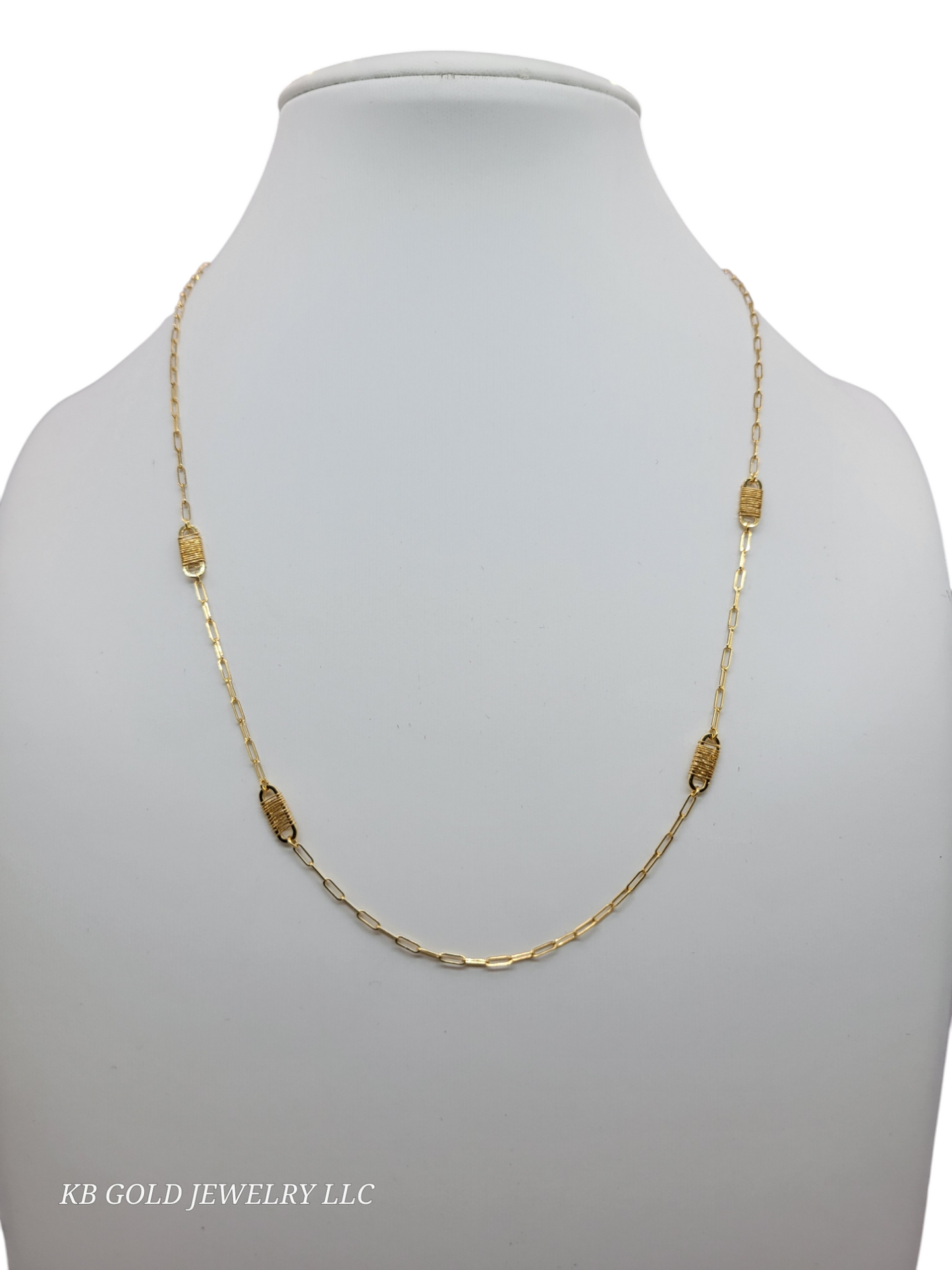 14K Gold Chain, Twisted Link Design. 18in 2-4mm