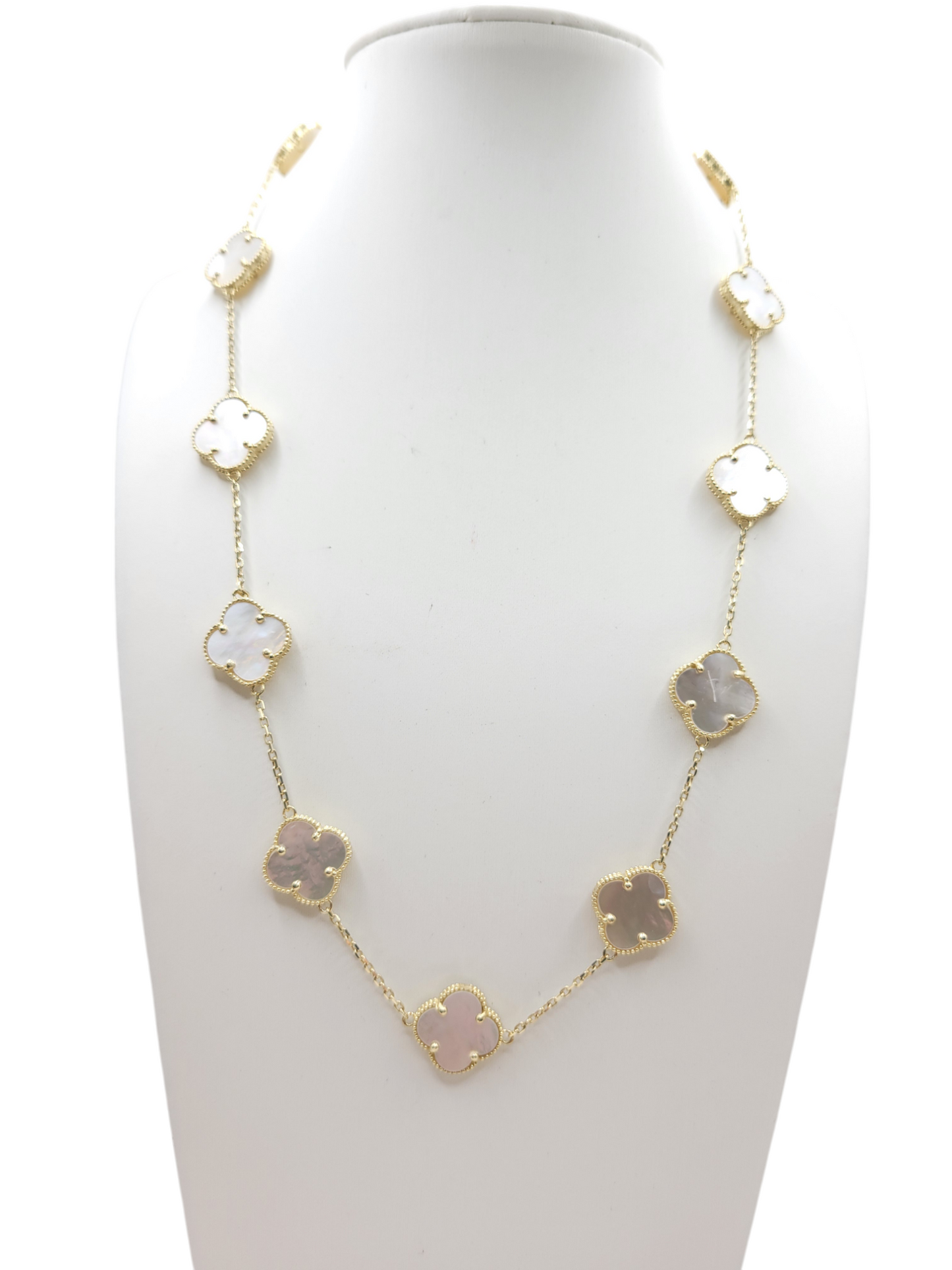 10K Gold Necklace. White Flowers .18in. 2mm