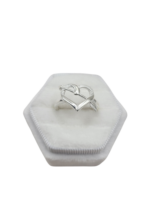 925 silver ring. Heart with arrow. Size 7.5