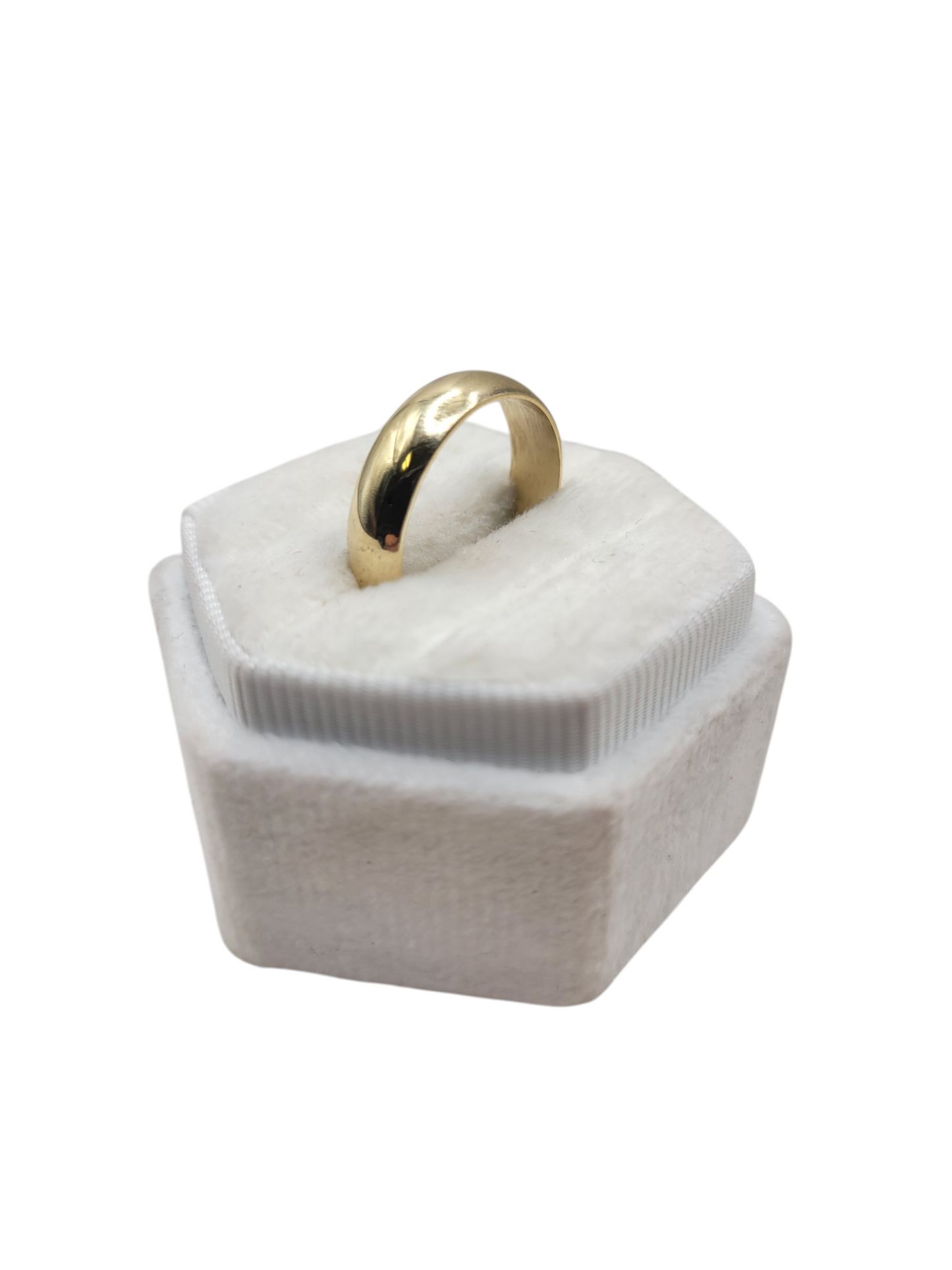 10K gold ring. Wedding band. Size 14