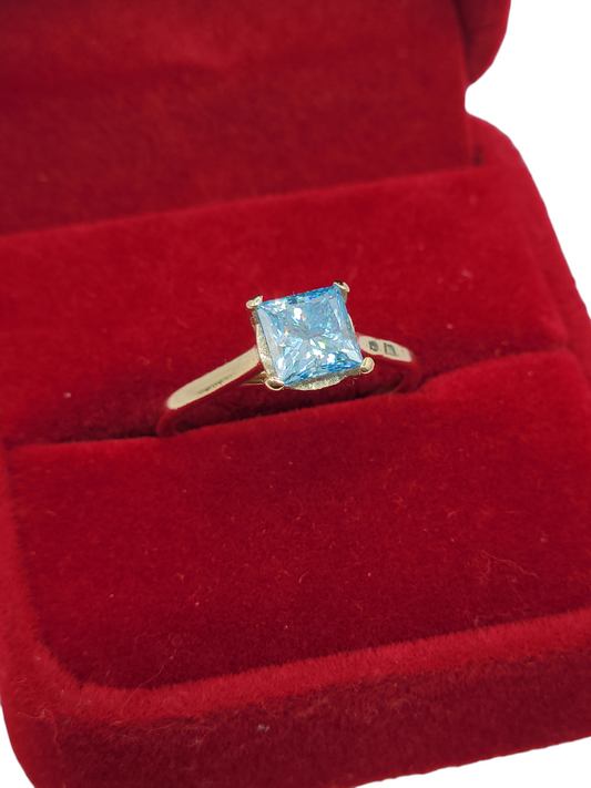 14K gold wedding ring with a 1.32ctw real diamond. Fancy vivid blue color.  Size 6.5