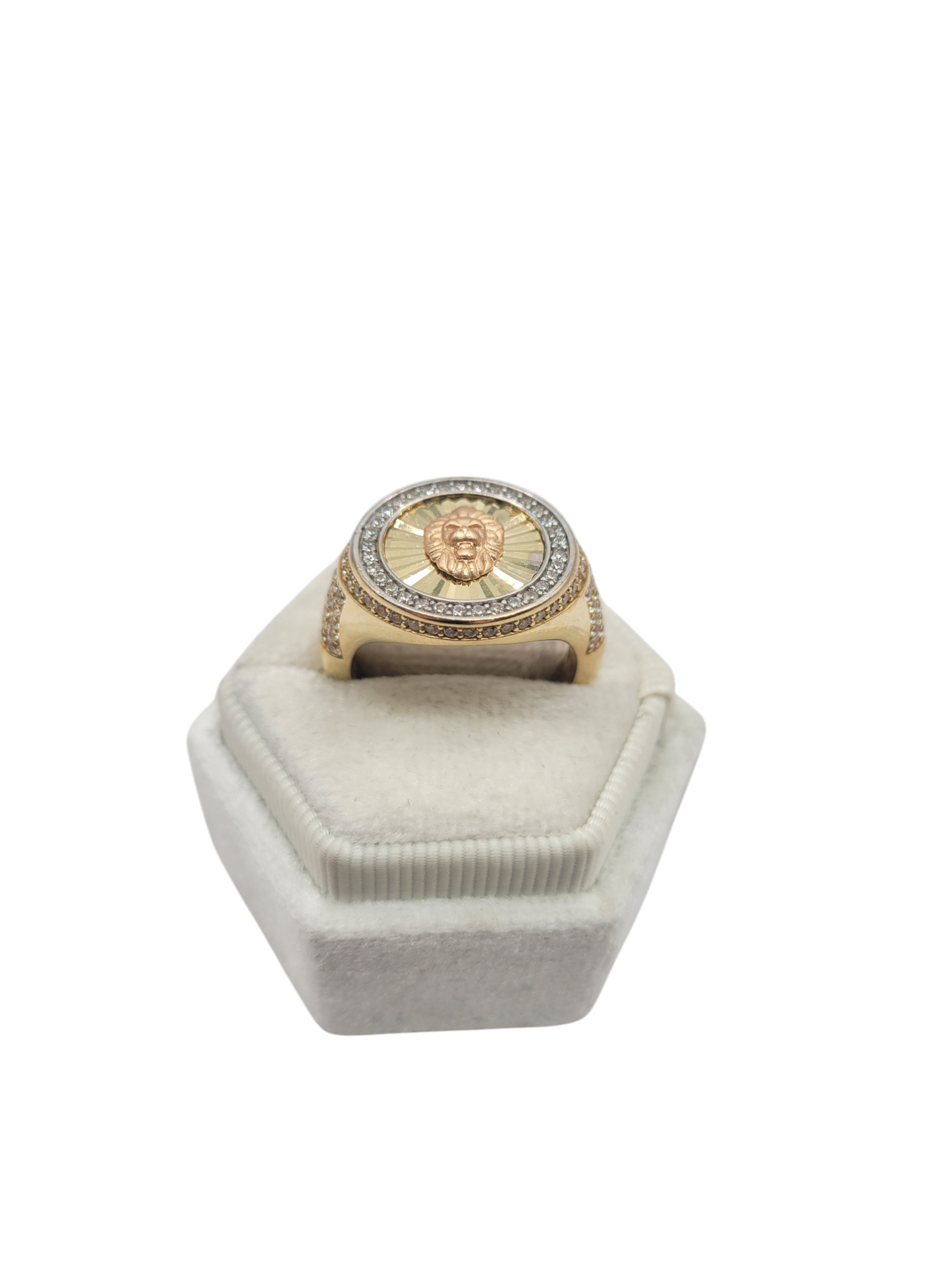 10K gold ring. Lion. CZ stone. Size 9.5