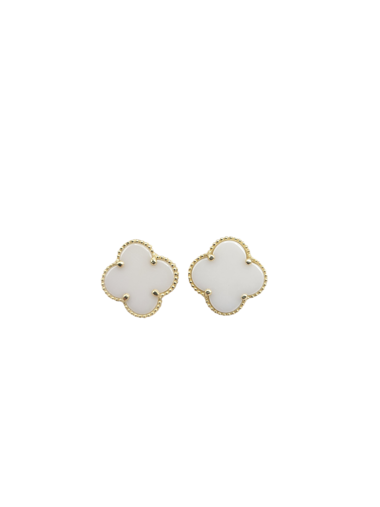 10K gold earrings . Flores Blancas.