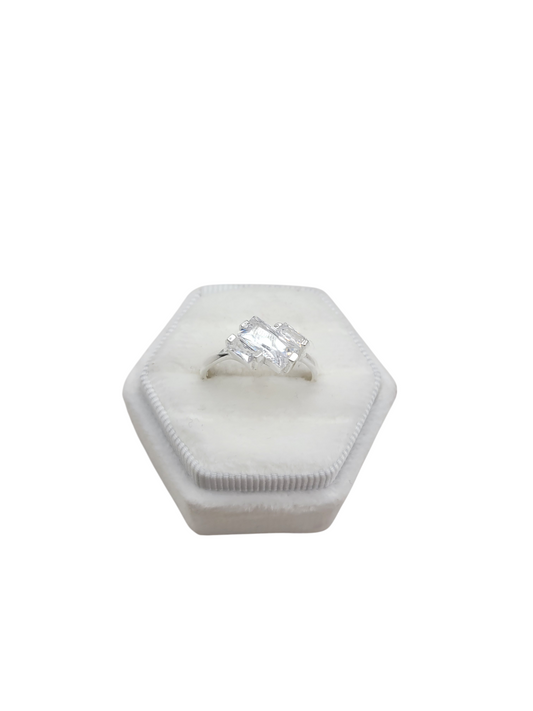 925 silver ring. 3 rectangular CZ stones. Size 9.5