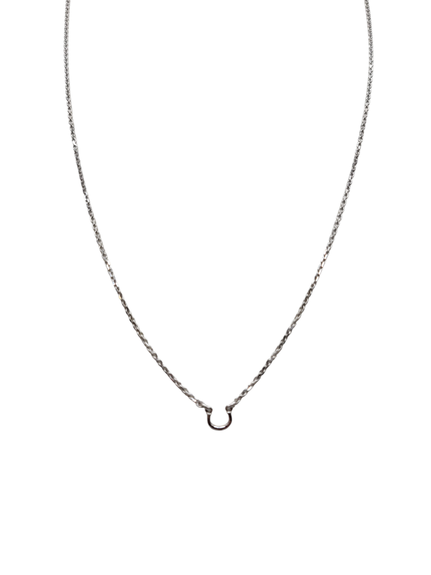 925 silver chain. Small horseshoe pendant. 18 inches. 1 mm