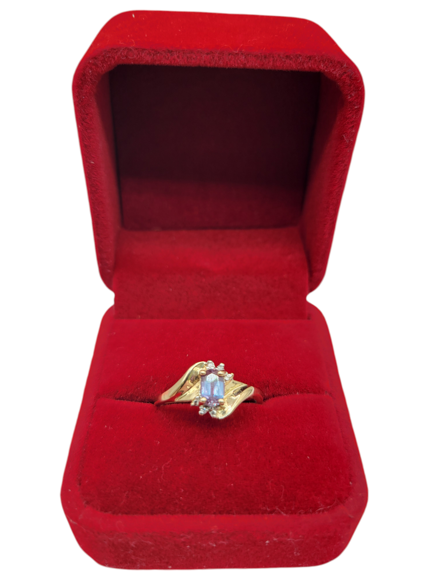 10K gold ring. Iridescent stone. Rectangular. Size 7