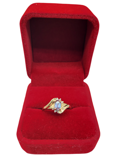 10K gold ring. Iridescent stone. Rectangular. Size 7