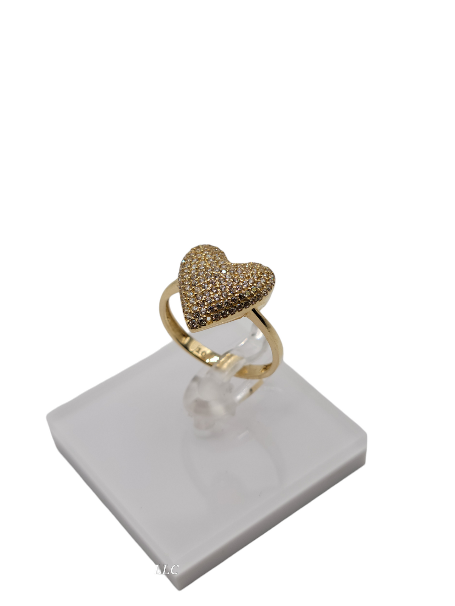 10k gold ring with CZ stones size 7