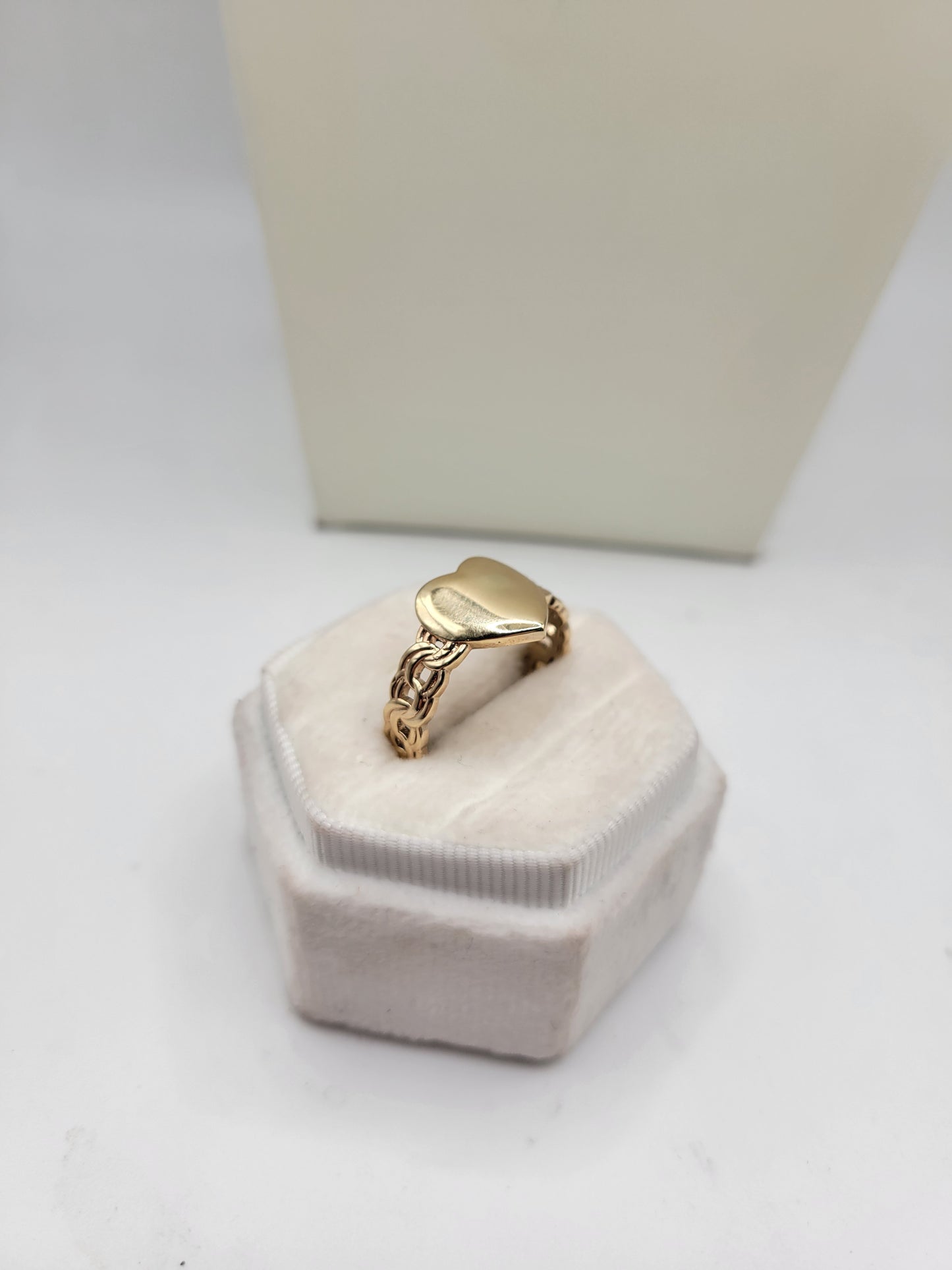 10K gold rings. Chain design with heart. Size 11