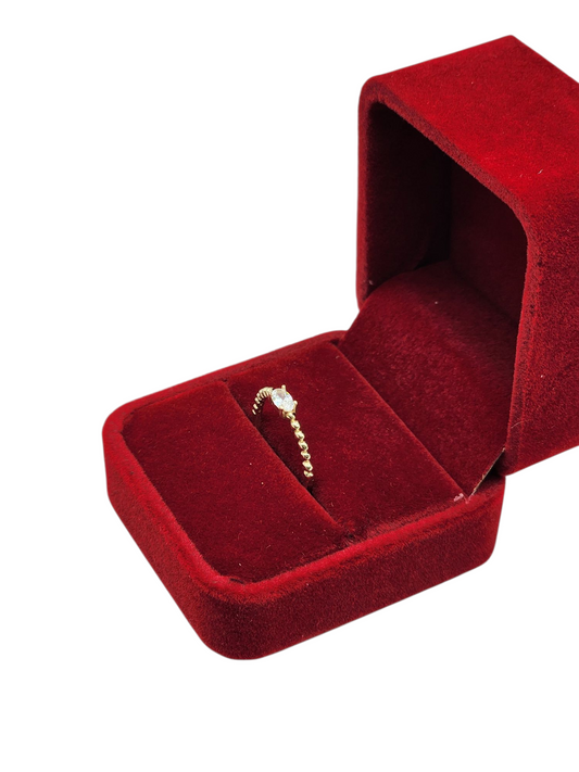 10k gold ring with oval CZ stone. Size 6.5