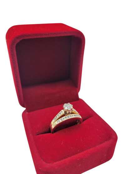 14K gold wedding rings. CZ stone. Size 7.5