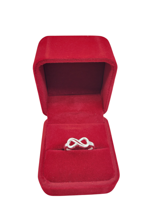 925 silver ring. Infinity symbol. Size 6.5