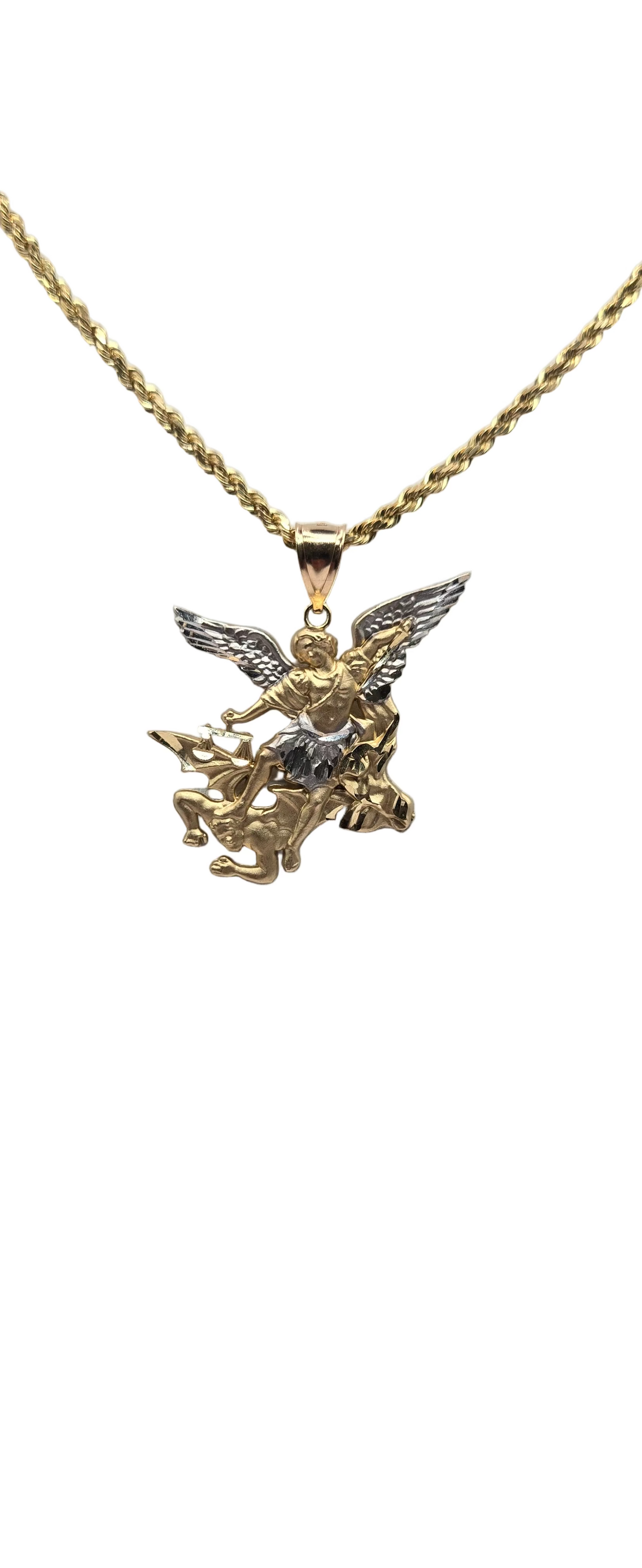 14k gold solid string chain. 22 inches. 2.5mm. Angel pendant with white details on the wings.