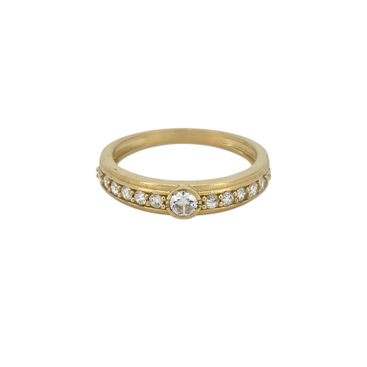 10K Gold Wedding Band Ring. CZ Stones. Size 9.5
