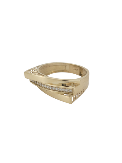 10K gold ring with a CZ stone and a stepped design. Size 8
