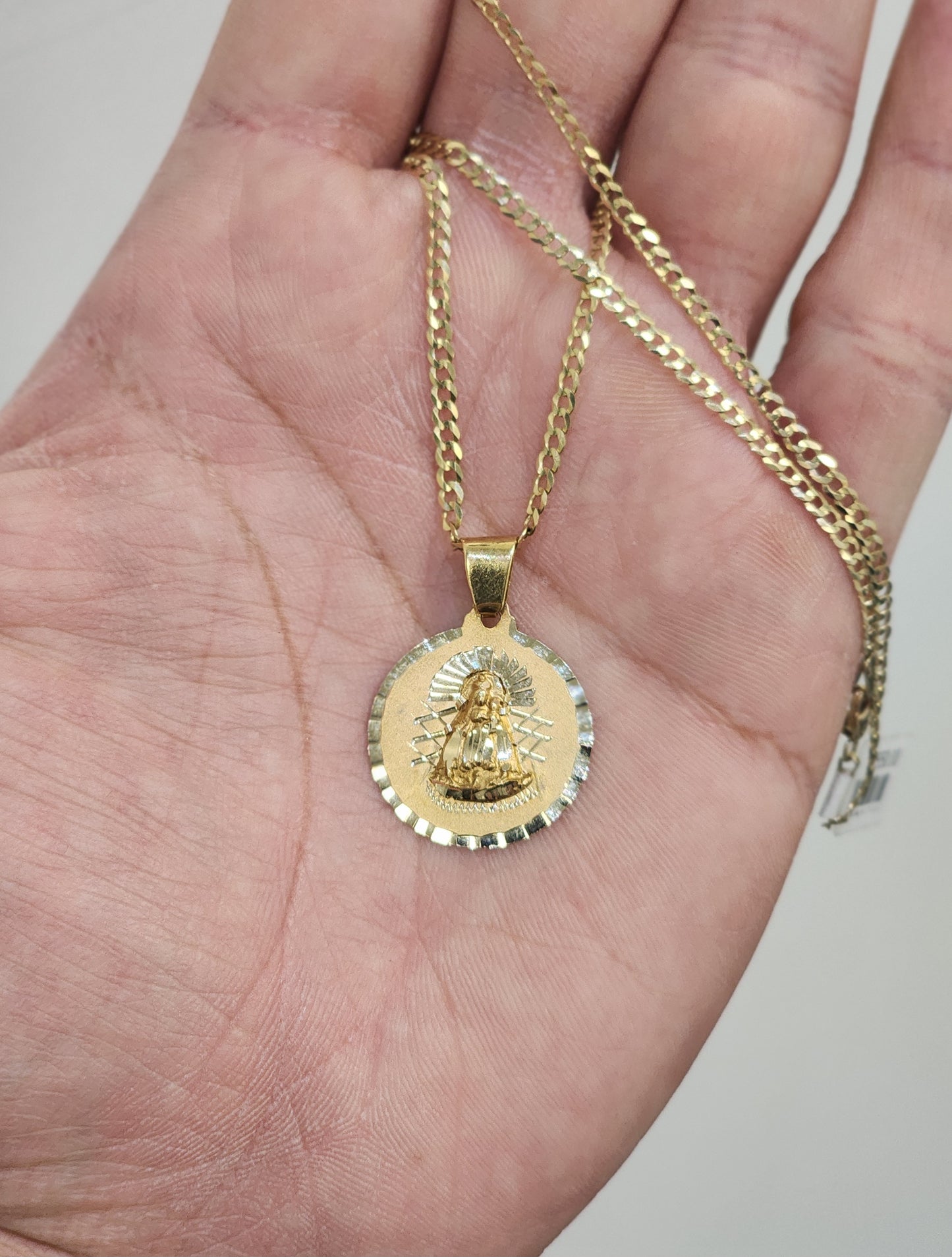 Cadena cubana 10k con dije 14k