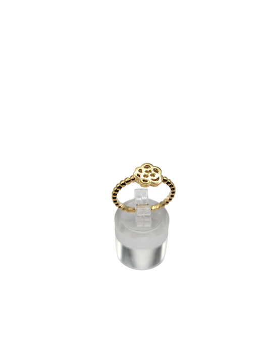 10K gold ring. Flower and shell style. Size 8