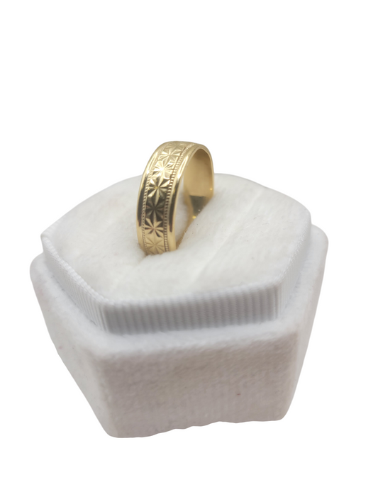 14K band ring. Starry design. Size 8.5