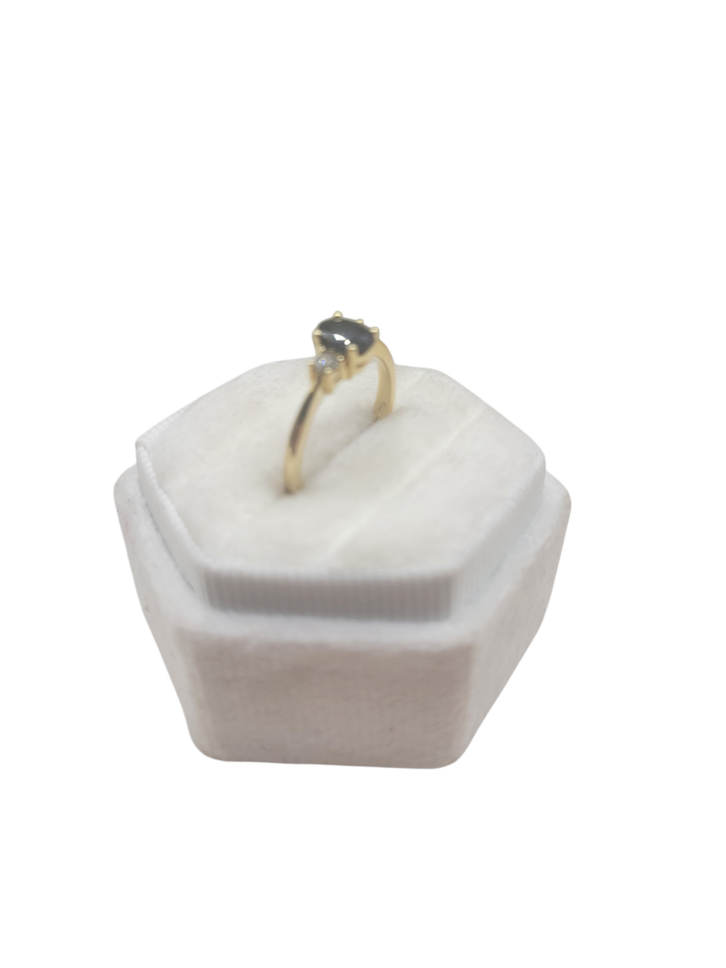 14K gold ring. Dark blue CZ stone. Size 6.5