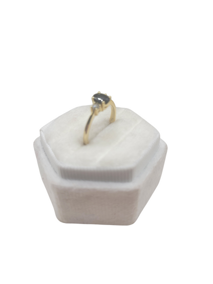 14K gold ring. Dark blue CZ stone. Size 6.5