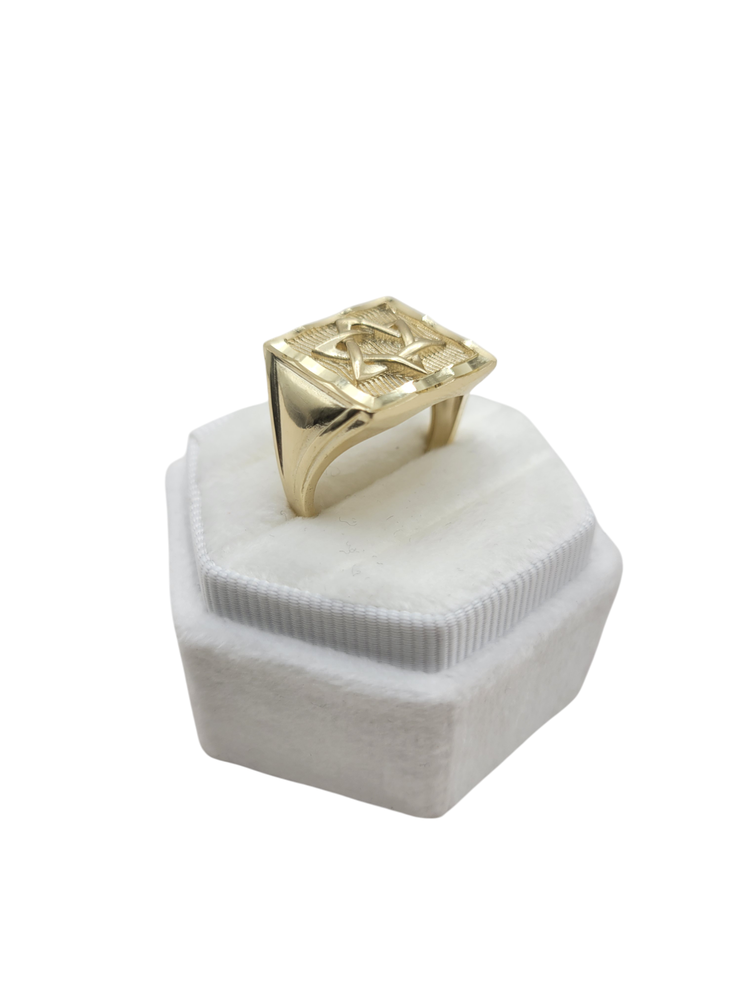 10K gold ring. Star of David. Size 9.5