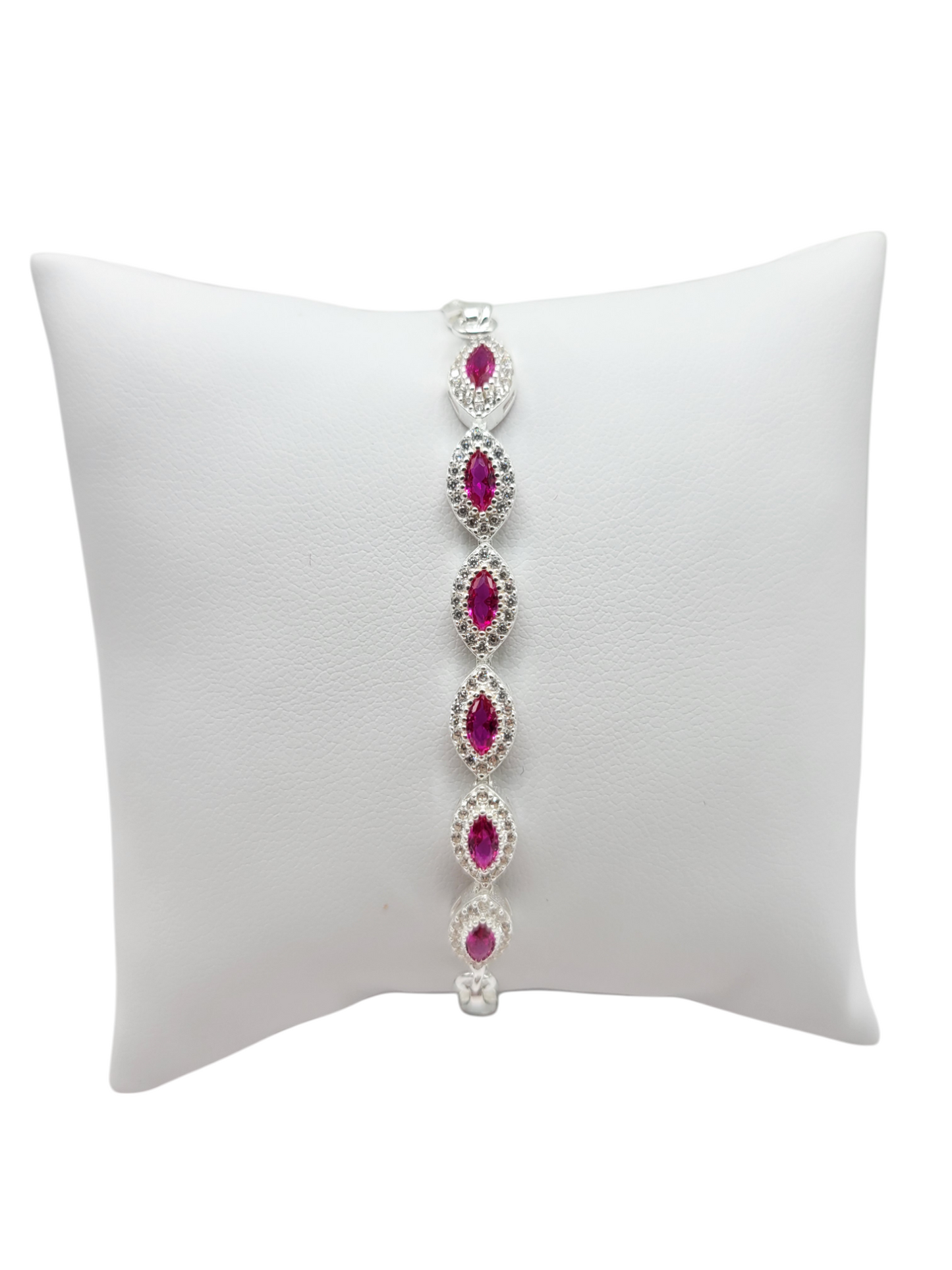 925 silver bracelet. Pink eyes. 8in . 3-5mm