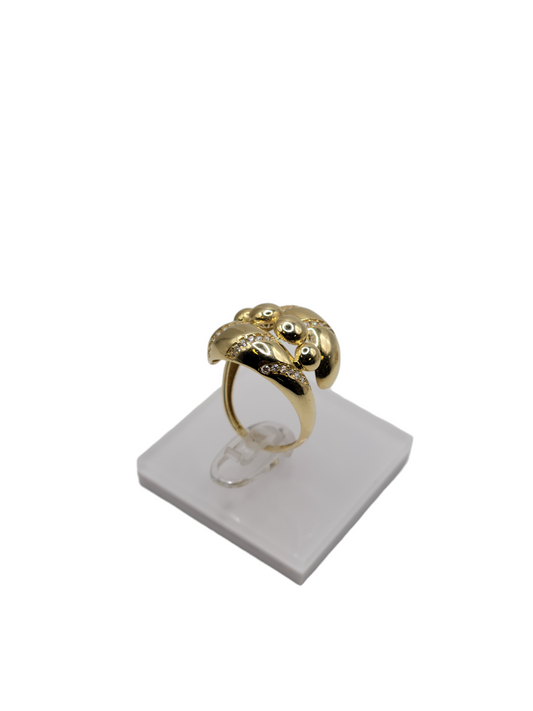 10k gold ring size 7.5 CZ stones