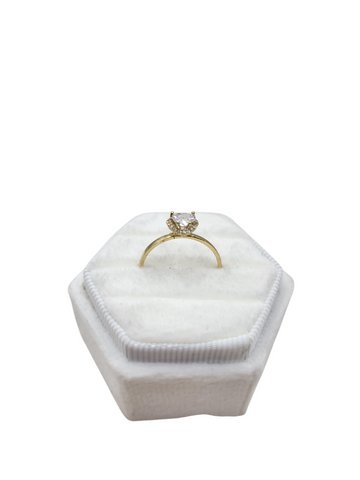 10K gold ring. CZ heart stone. Size 6.5