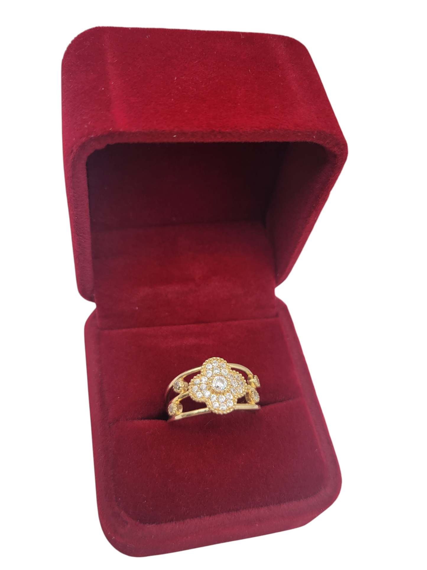 10K gold ring. flower with CZ stone.  Size 6.5