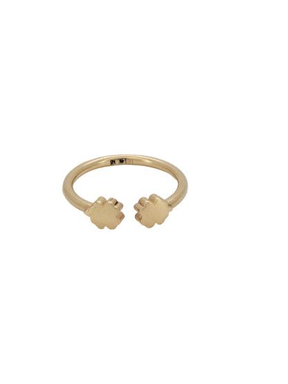 14K gold ring. Double flower prong. Size 7