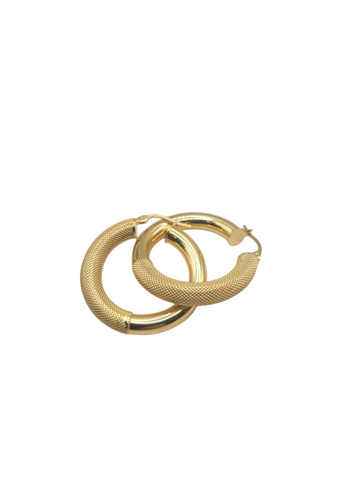 10K gold earrings. Smooth snowdrops. Size 4.