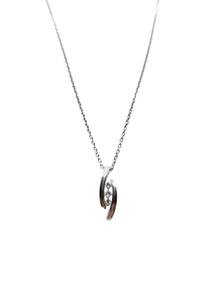 14K white gold chain. Pendant with real diamonds. 18in . 1.5mm