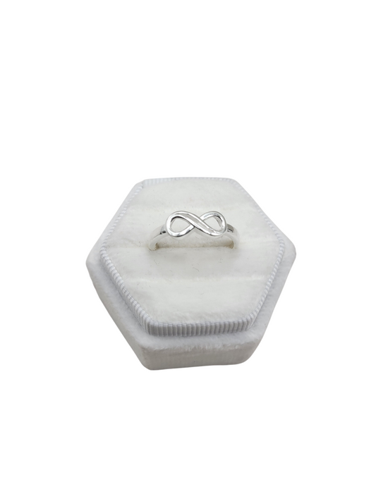 925 silver ring. Infinity symbol. Size 8.5