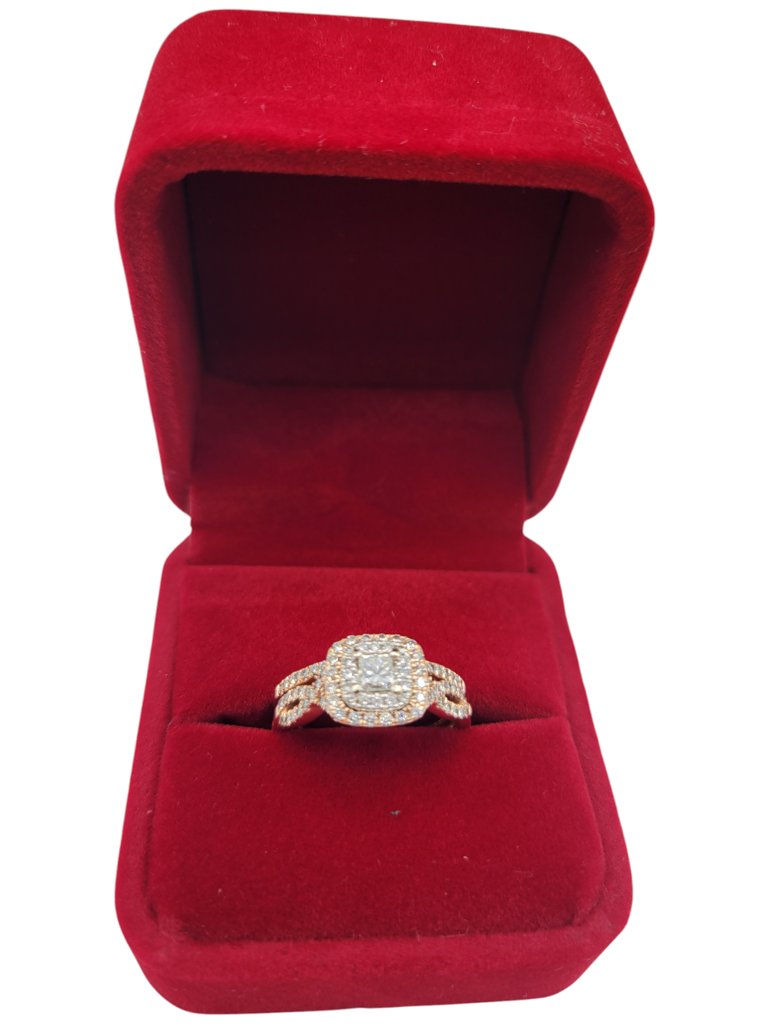 14K gold ring. 1.2 ctw diamonds . Size 7