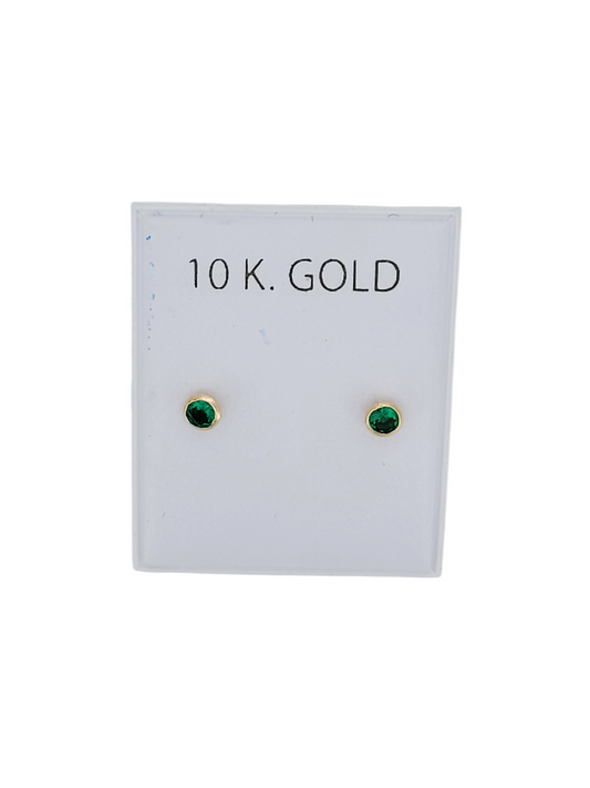 10K gold earrings. Round green shape