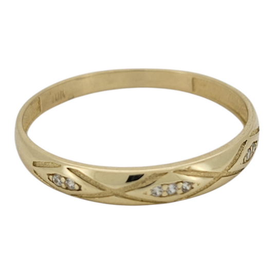 10K gold band ring. Gold design with CZ stone. Size 11